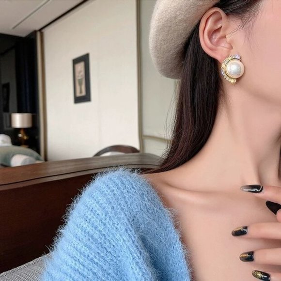 🦋   Geometric Semicircle Shape Pearl Stud Earrings For Women, FB16FA1059 - Picture 3 of 5